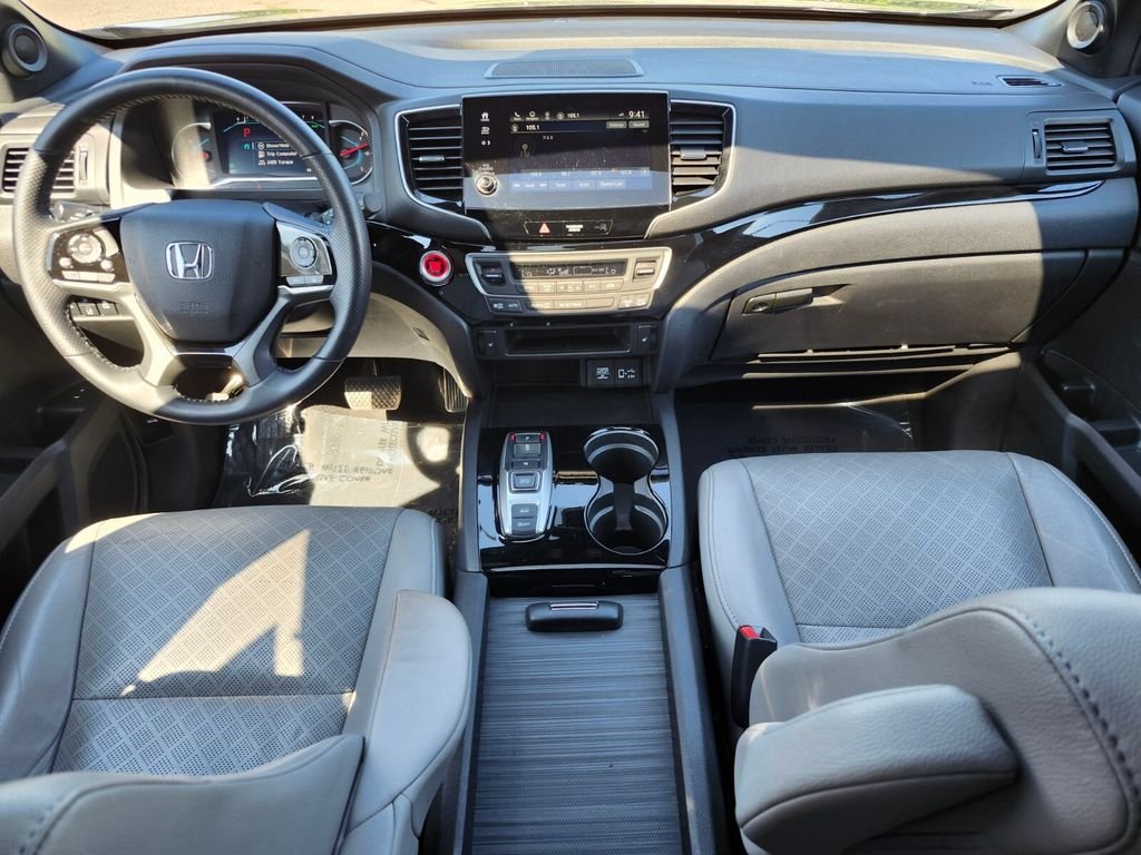 Used 2019  Honda Touring image 13