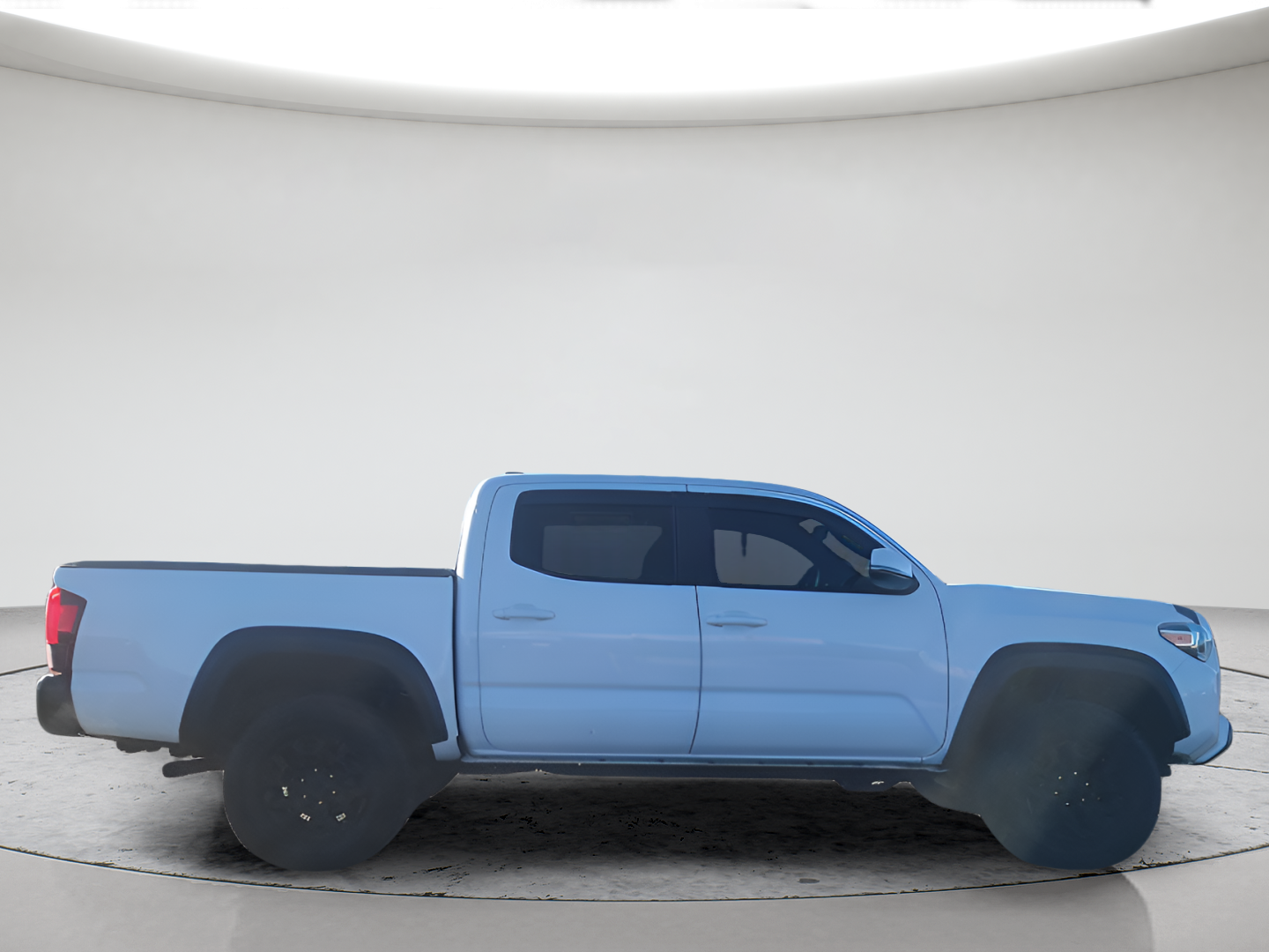Used 2018 White Toyota TRD Off-Road image 6