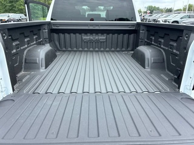 New 2026 Summit White GMC Elevation image 27