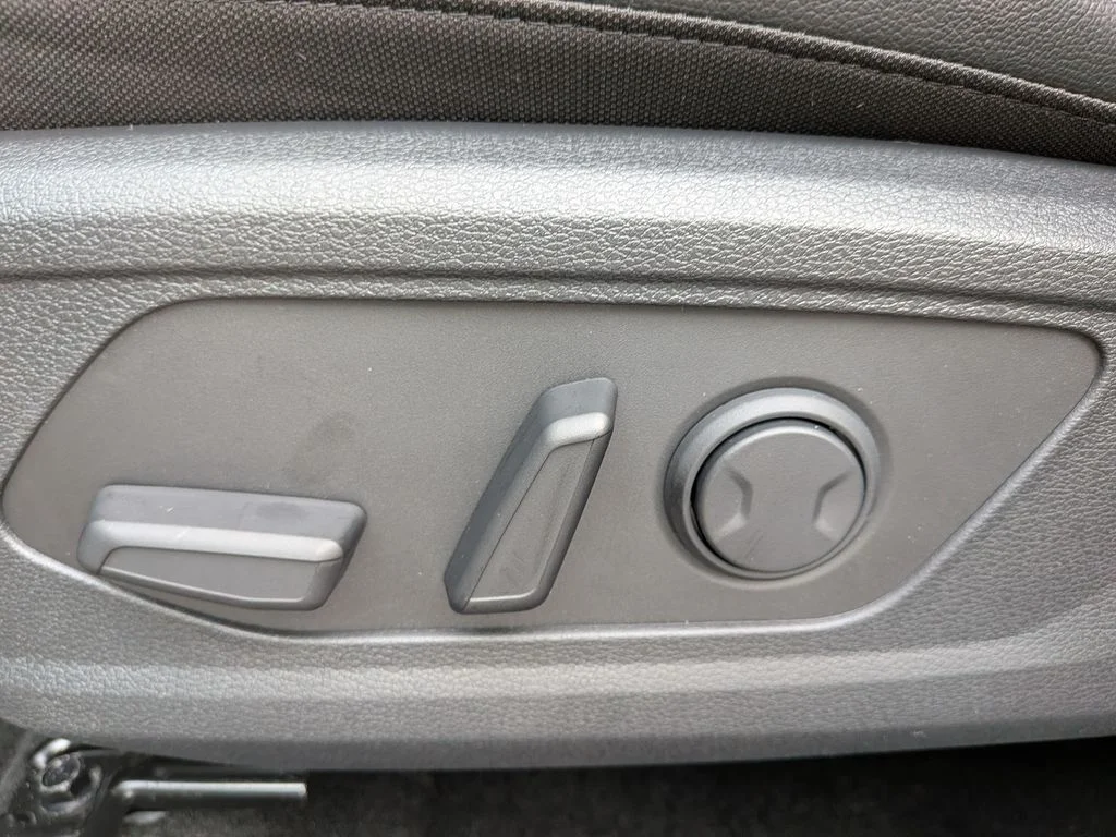 New 2026 White Kia EX image 14