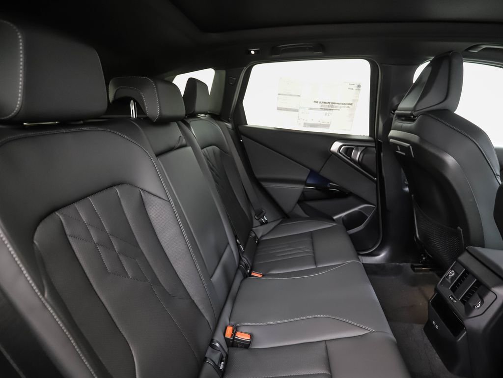 New 2026 Dark Graphite BMW 30 xDrive image 26