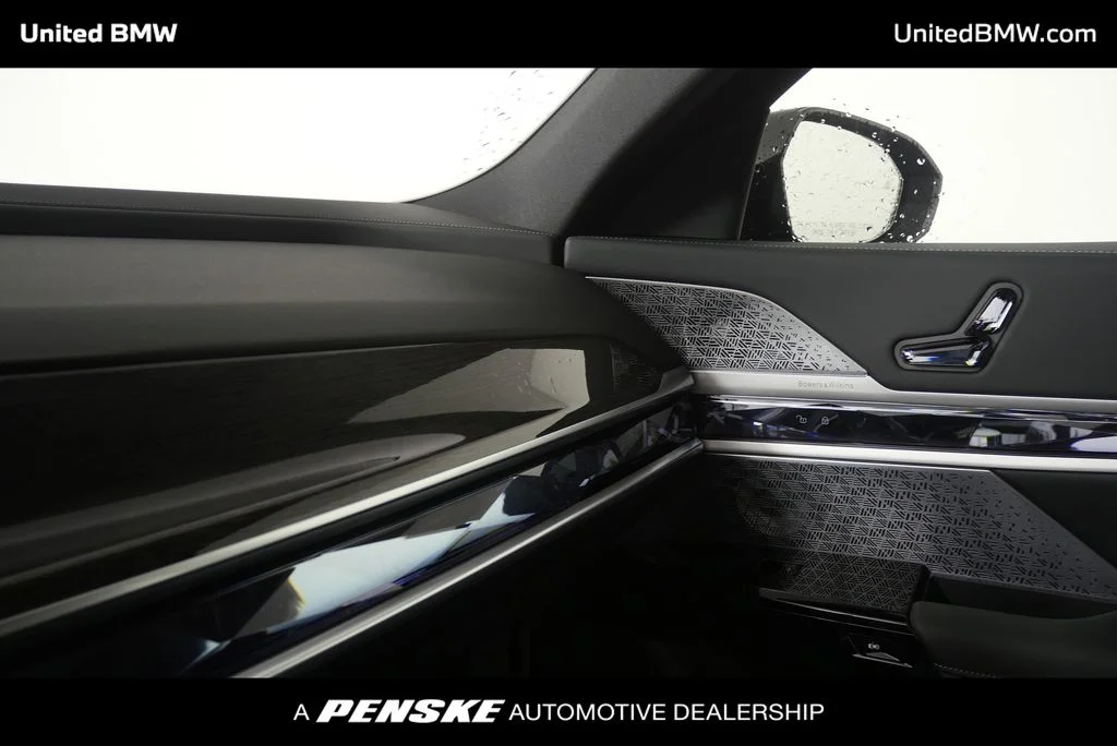 New 2026 Black Sapphire Metallic BMW 760i xDrive image 26