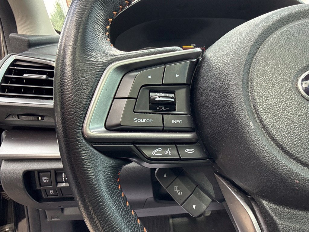 Used 2019 Crystal Black Silica Subaru 2.0i Limited image 11