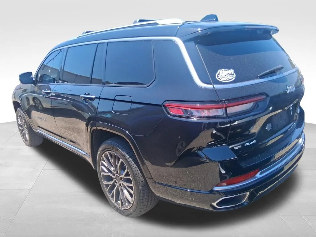 Used 2021 Black Jeep Summit image 19