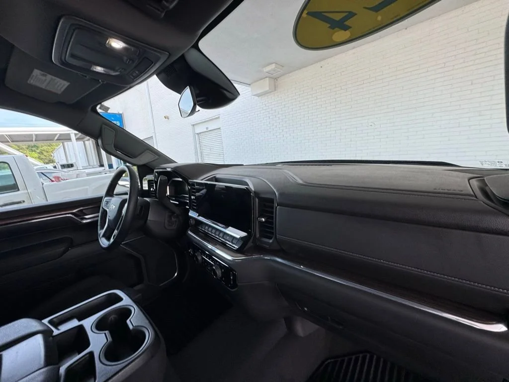 Used 2024 Black Chevrolet LT (2FL) image 18