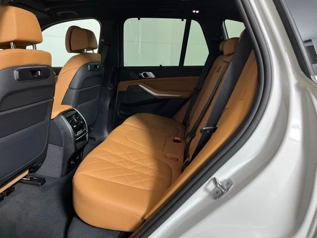 New 2026 Alpine White BMW xDrive40i image 19