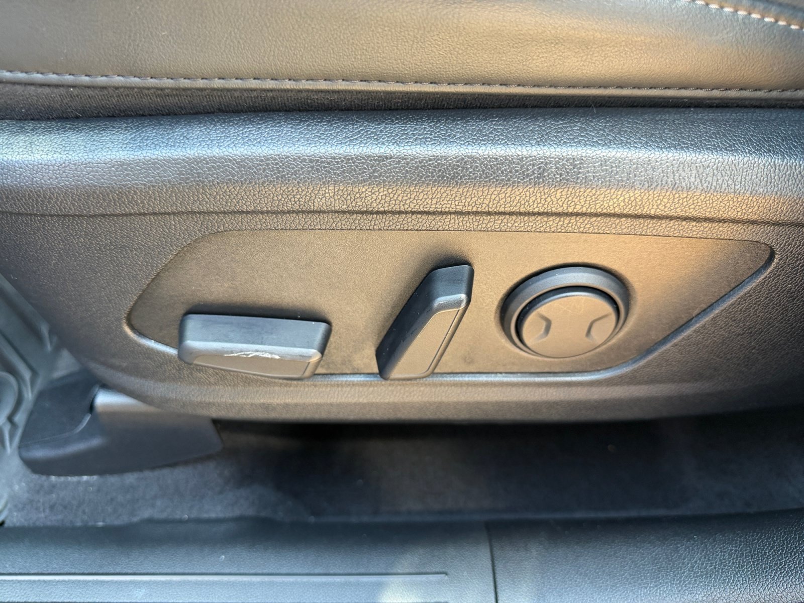 Used 2023 Sapphire Blue Kia SX image 9