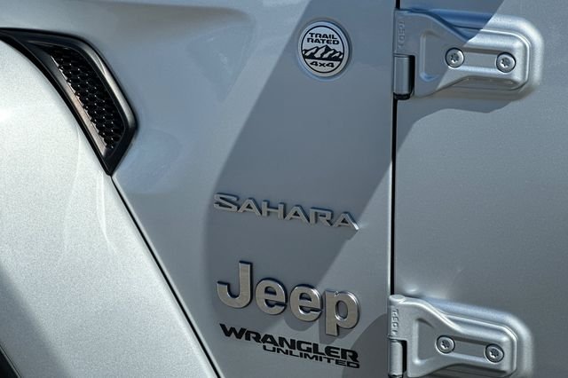 Used 2022 Silver Jeep Unlimited Sahara image 26