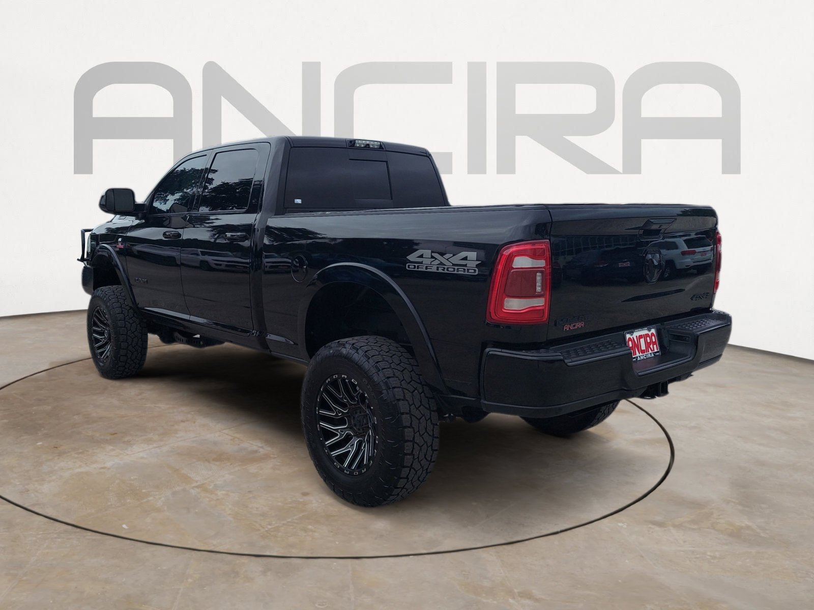 Used 2021 Diamond Black Crystal Pearlcoat Ram Laramie image 8