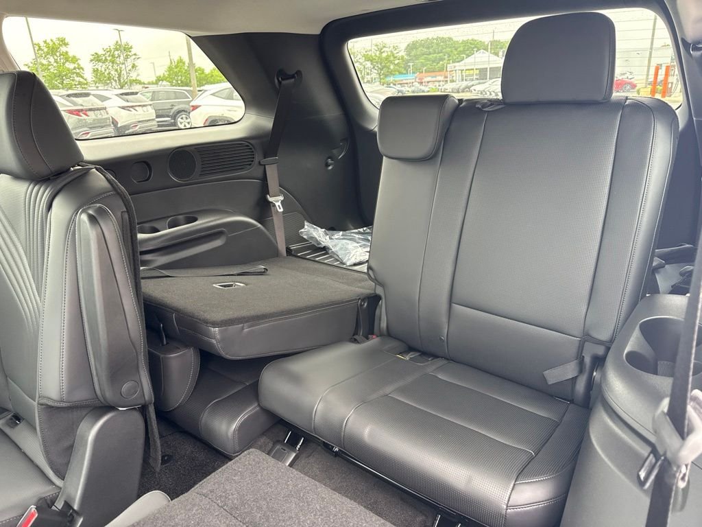 New 2026 White Hyundai SEL Premium AWD image 11