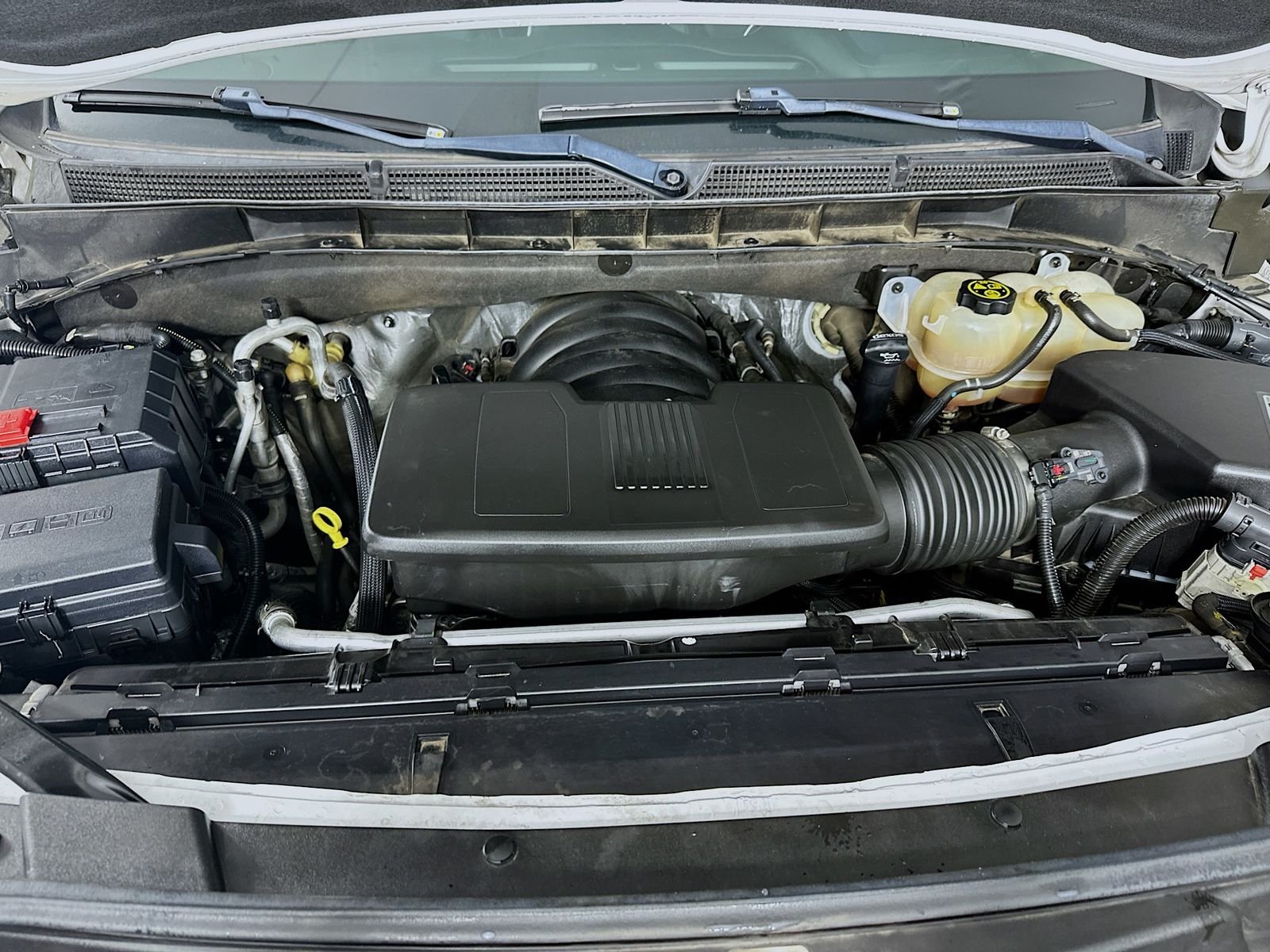 Used 2021 Summit White GMC AT4 image 38
