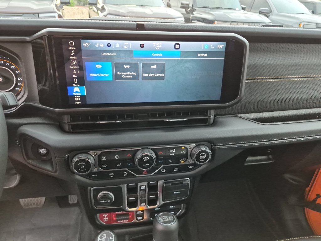 Used 2025  Jeep Rubicon 392 image 22