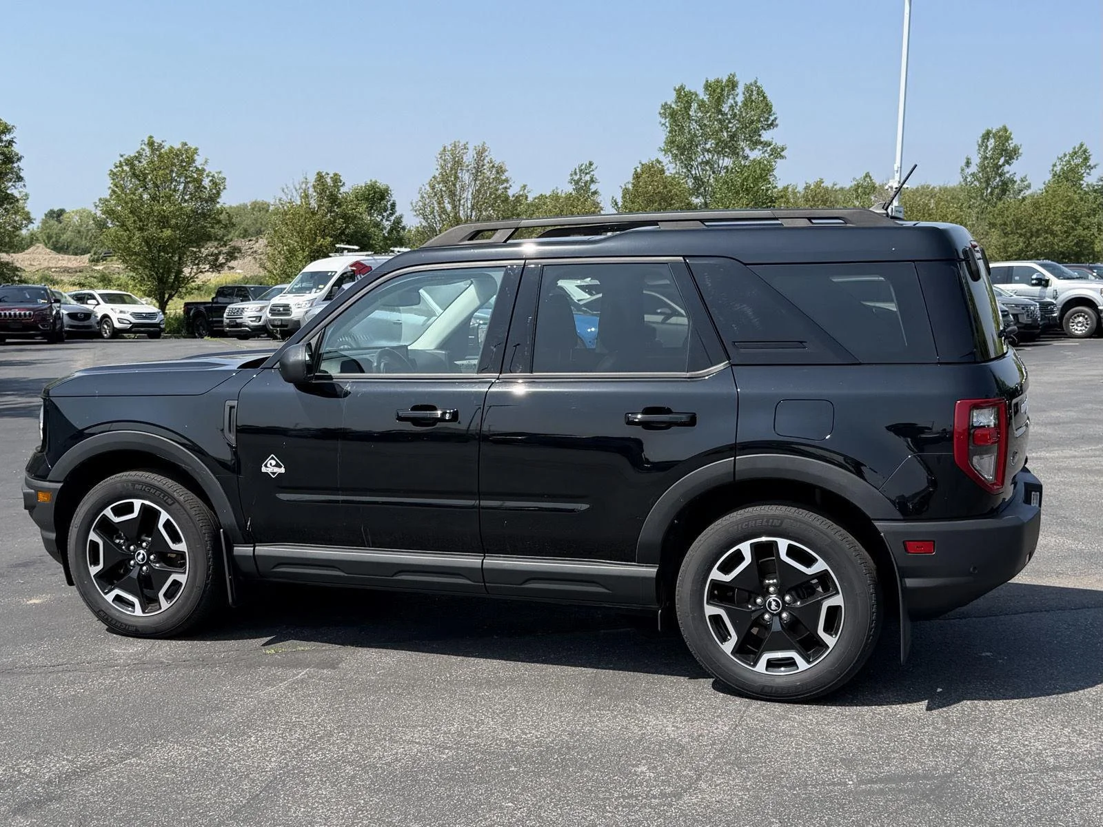 Used 2023 Shadow Black Ford Outer Banks image 5