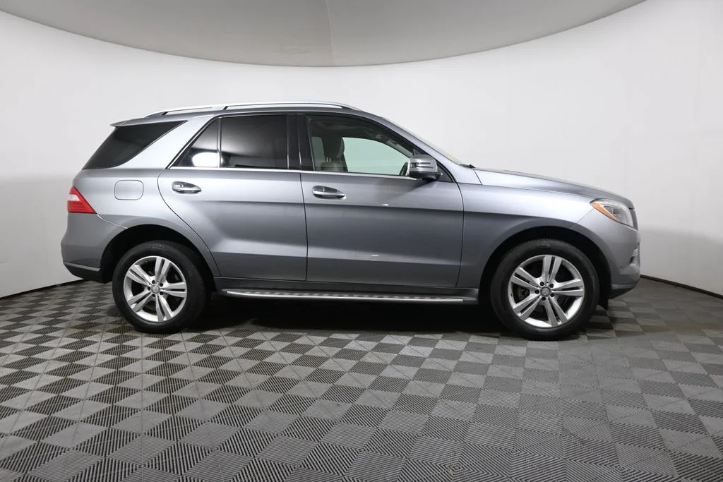 Used 2013 Gray Mercedes-Benz ML 350 image 8