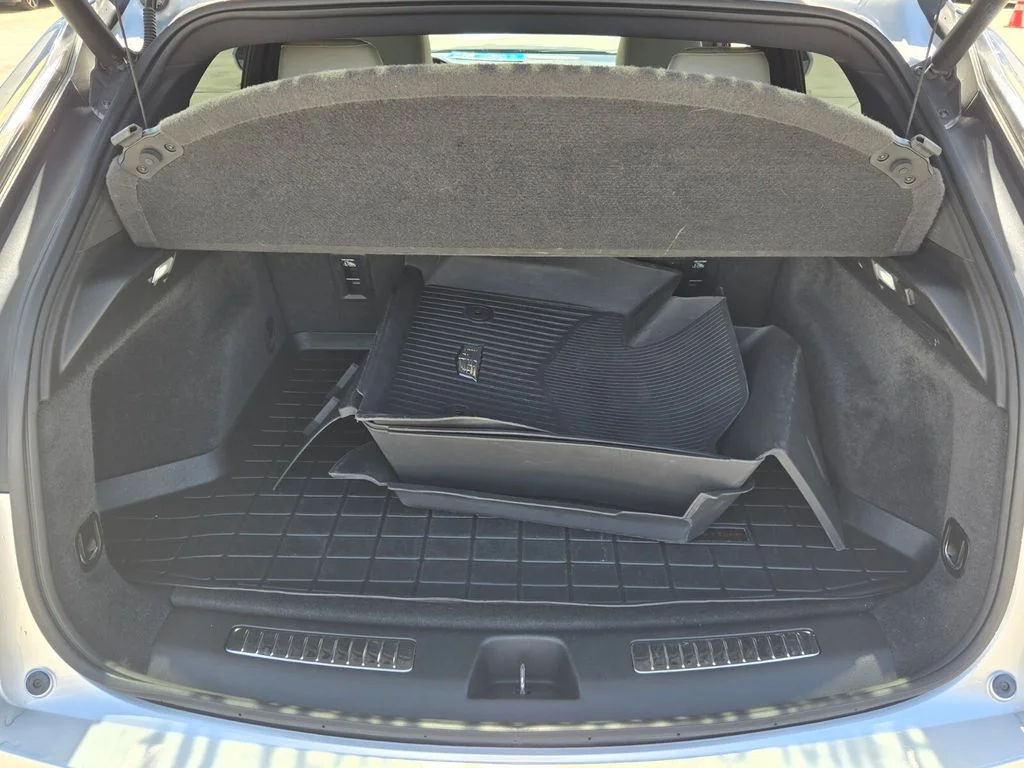 Used 2019 Silver Cadillac Sport image 16