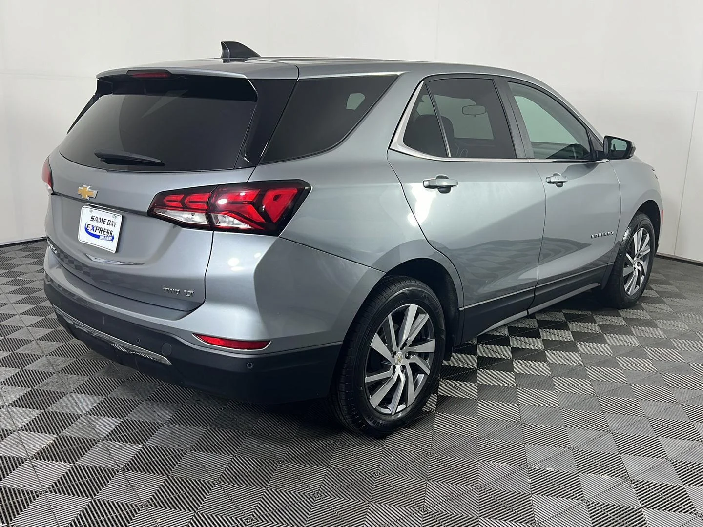 Used 2024 Sterling Gray Metallic Chevrolet LT image 13