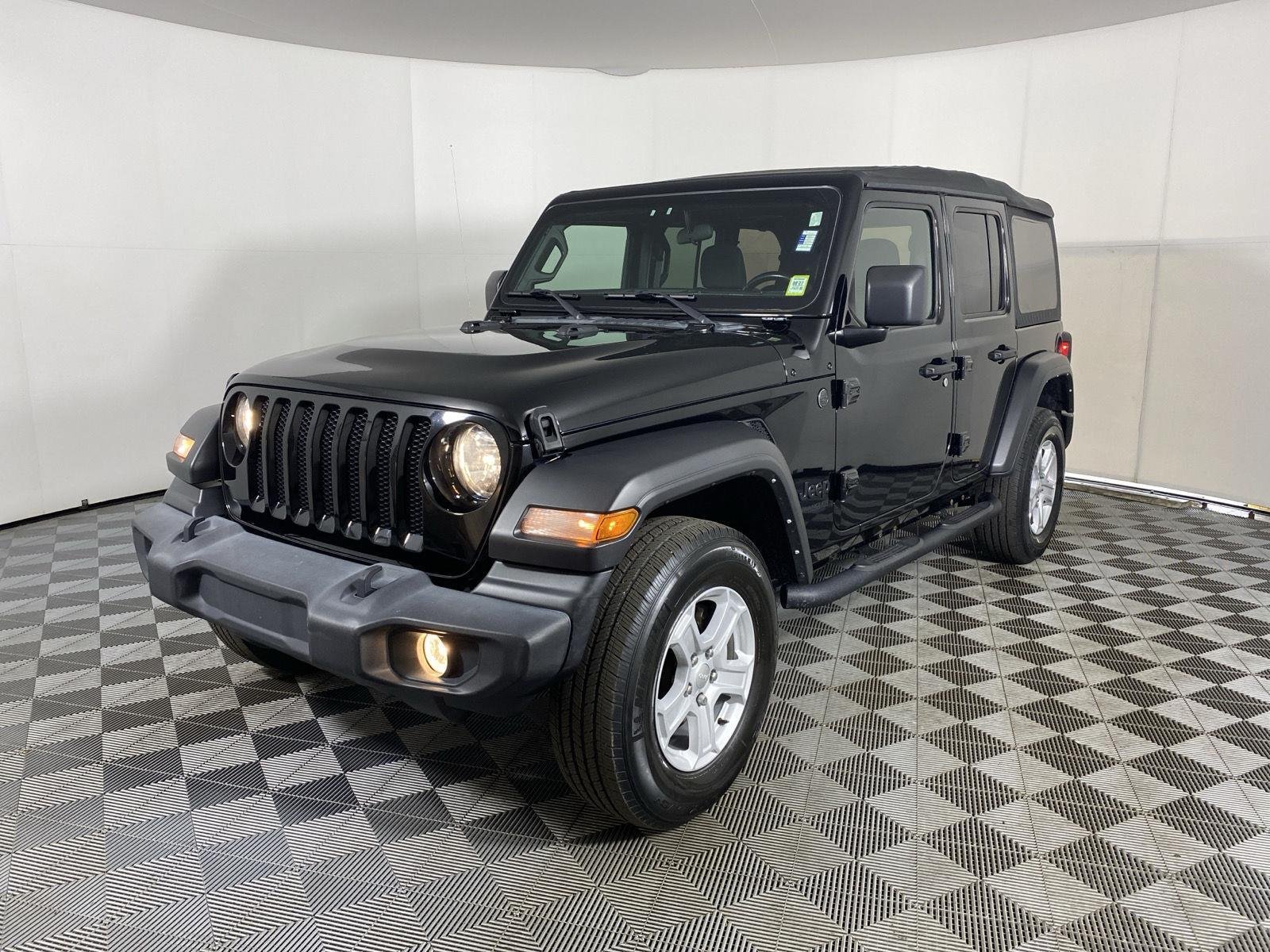 Used 2022 Black Clearcoat Jeep Unlimited Sport S image 9
