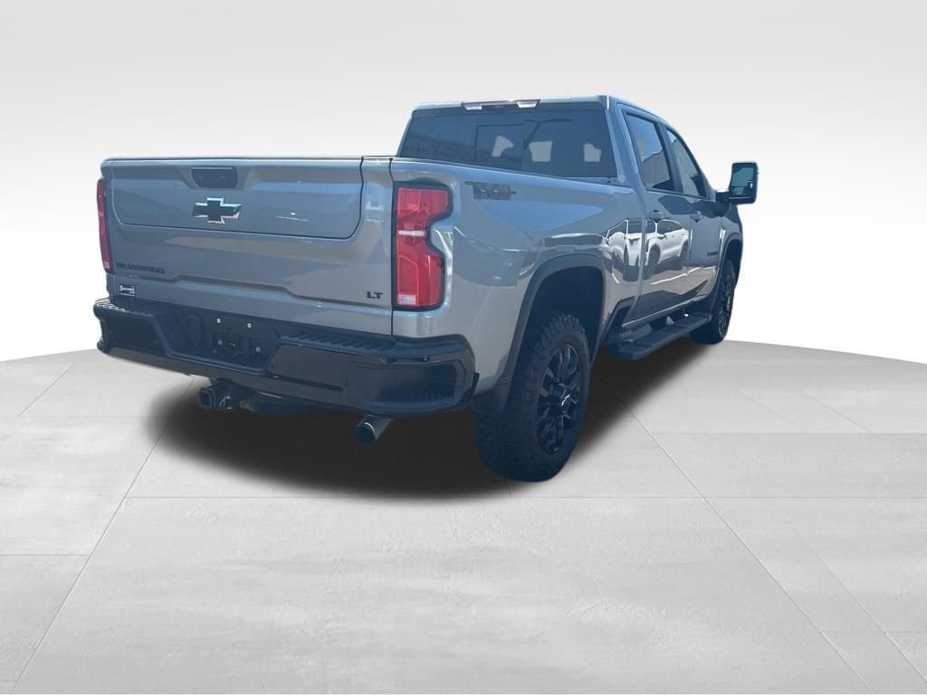 Used 2025 Gray Chevrolet LT image 7
