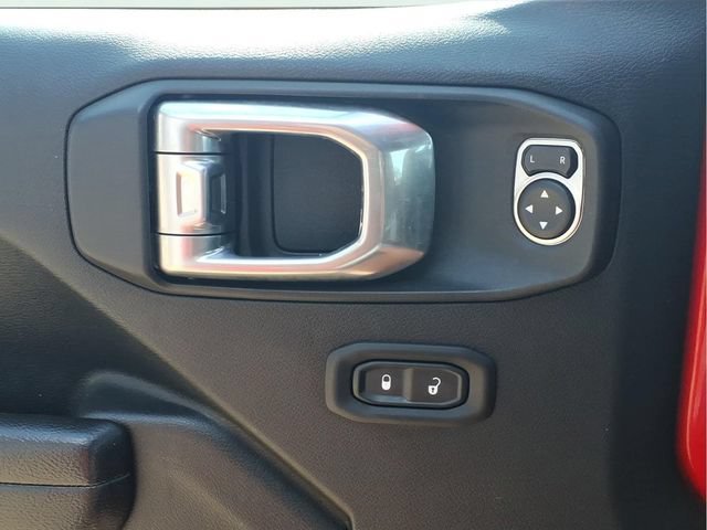 Used 2018 Red Jeep Sport S 4x4 image 16