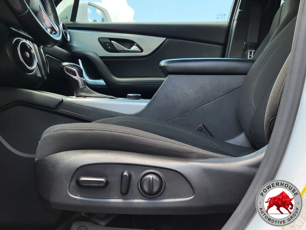 Used 2020 White Chevrolet LT image 23