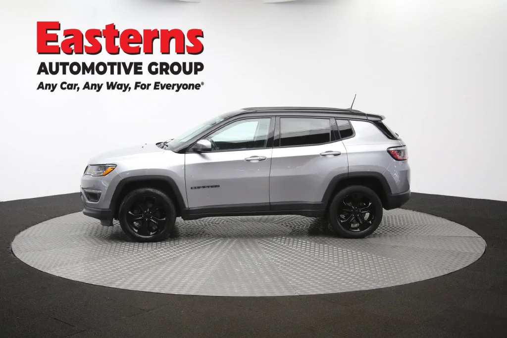 Used 2020 Silver Jeep Latitude image 60