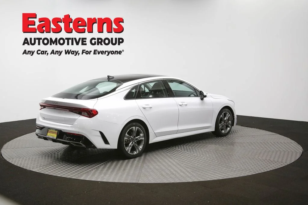 Used 2022 White Kia EX image 41