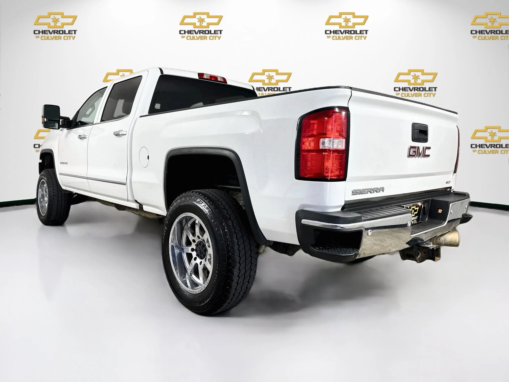 Used 2019 SUMMIT WHITE GMC SLT image 6