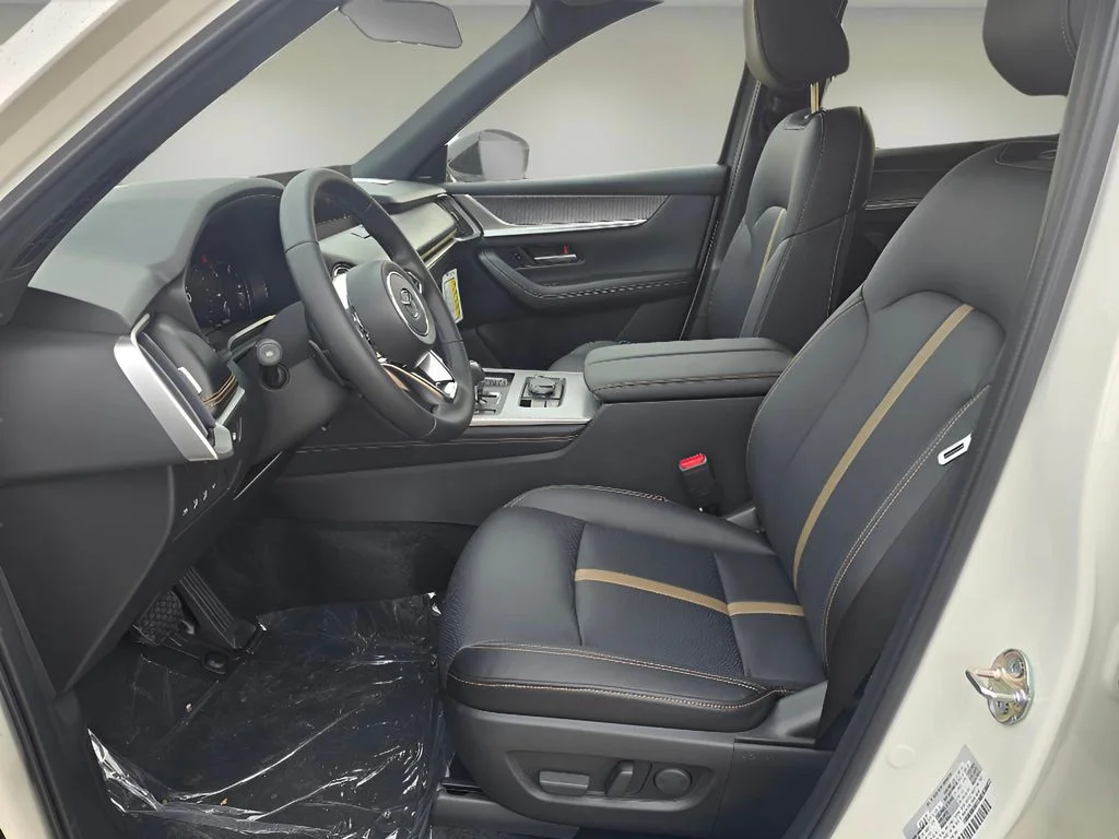Used 2025 Rhodium White Premium Mazda Premium Plus Package image 9