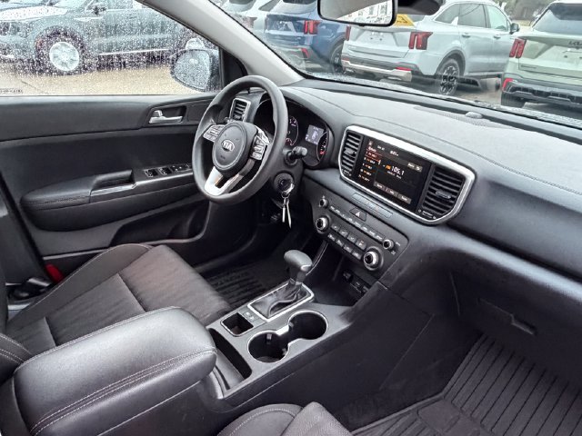 Used 2022 Pacific Blue Kia LX image 21