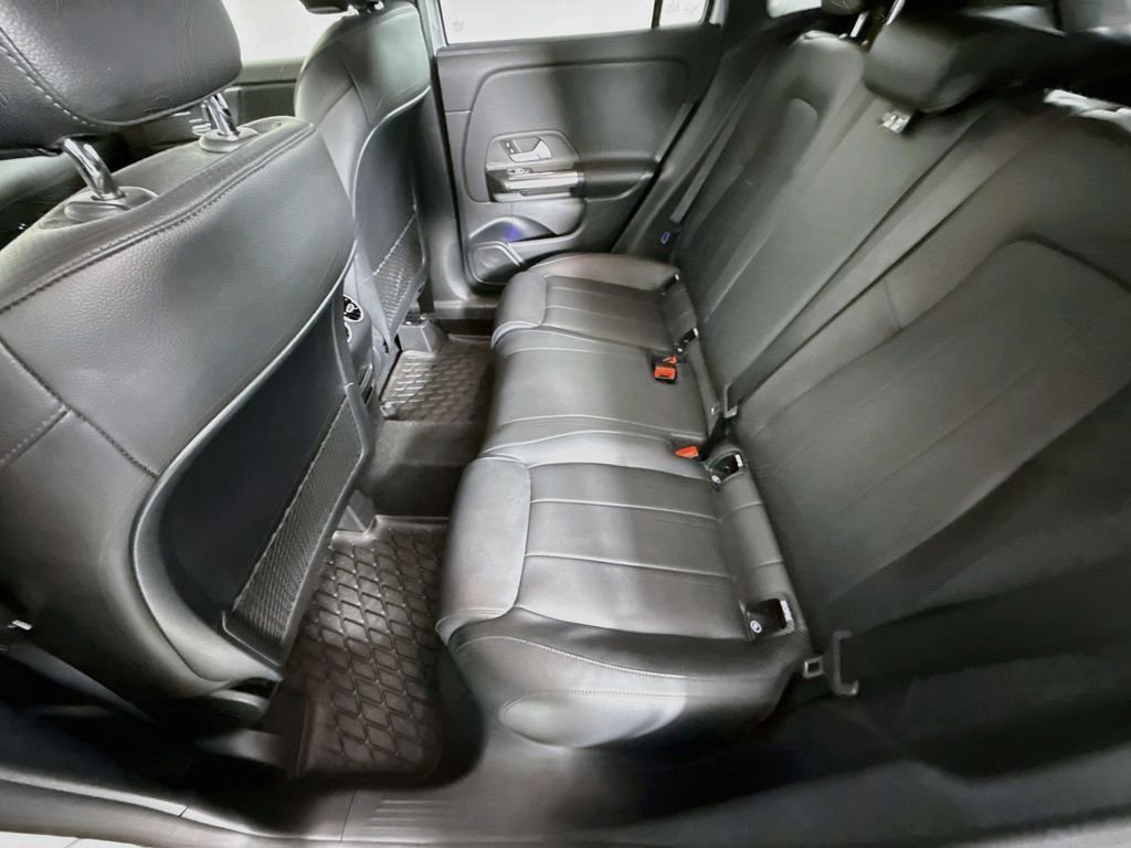 Used 2023 Silver Mercedes-Benz GLA 250 image 25
