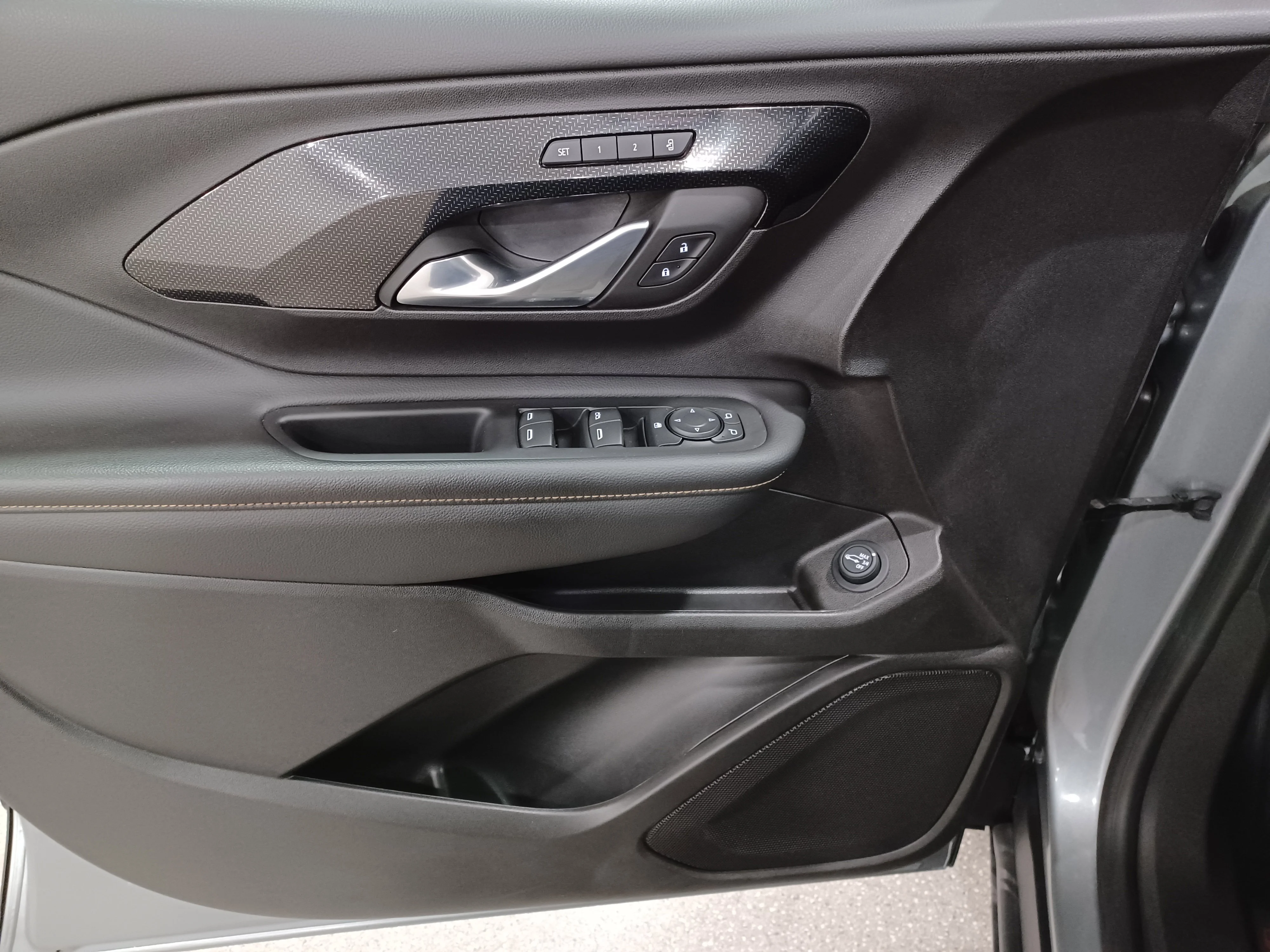Certified Used 2024 Gray GMC AT4 AWD *Adaptive Cruise | Remote Start | Htd Wheel & Leather | Blind Spot Detection | Park Assist image 8