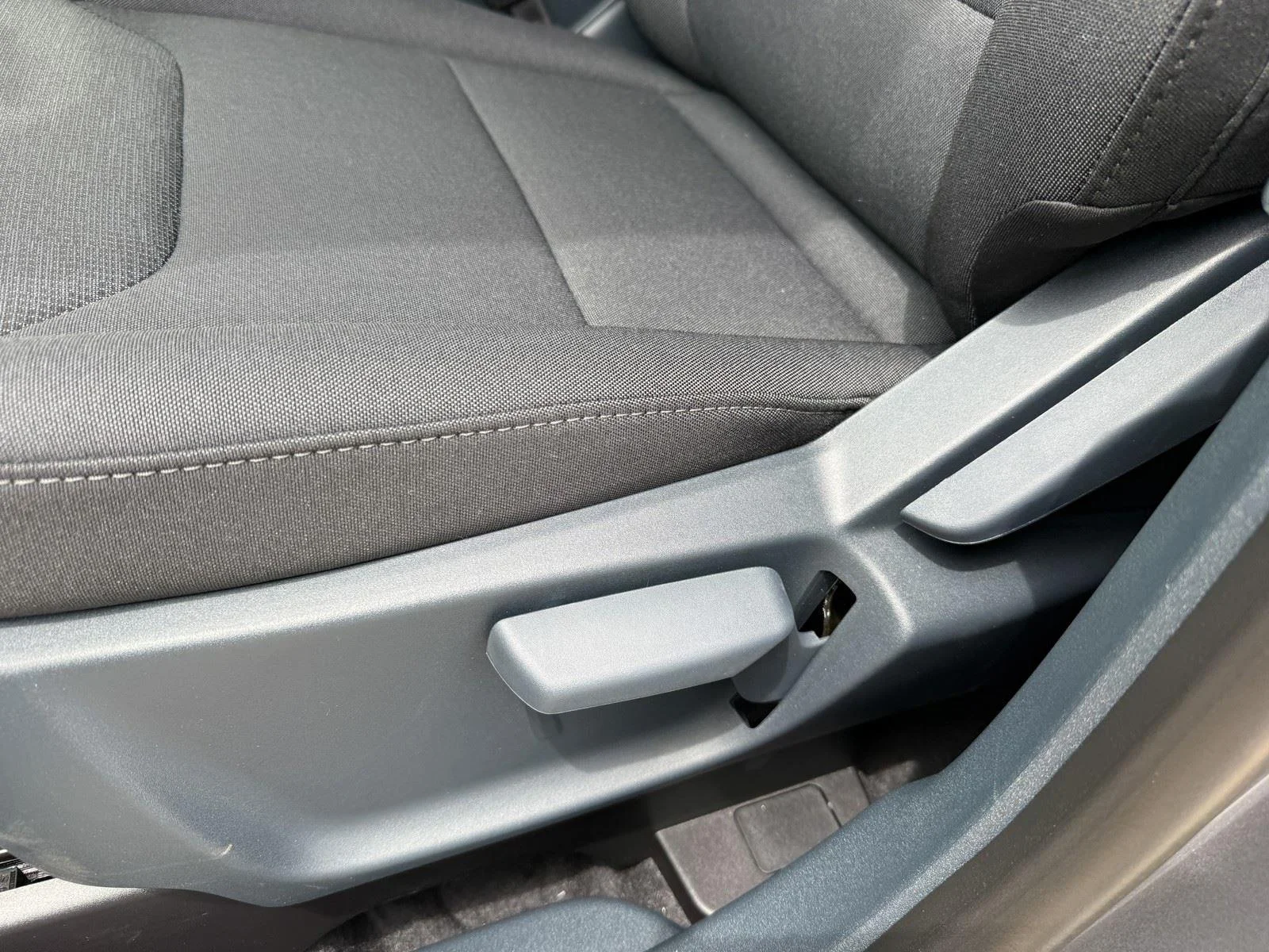New 2026 Carbonized Gray Metallic Ford XL image 17