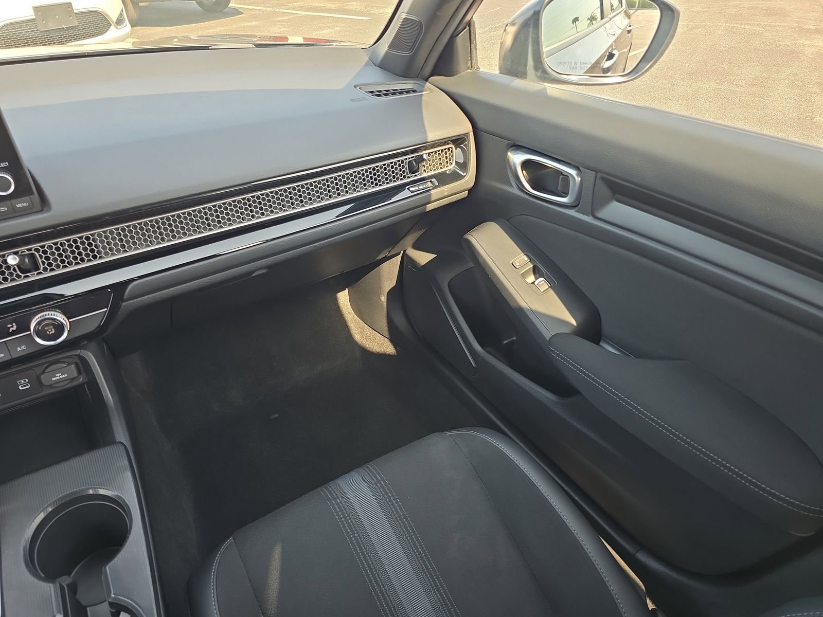 2025 Honda Civic Sport - Photo 12