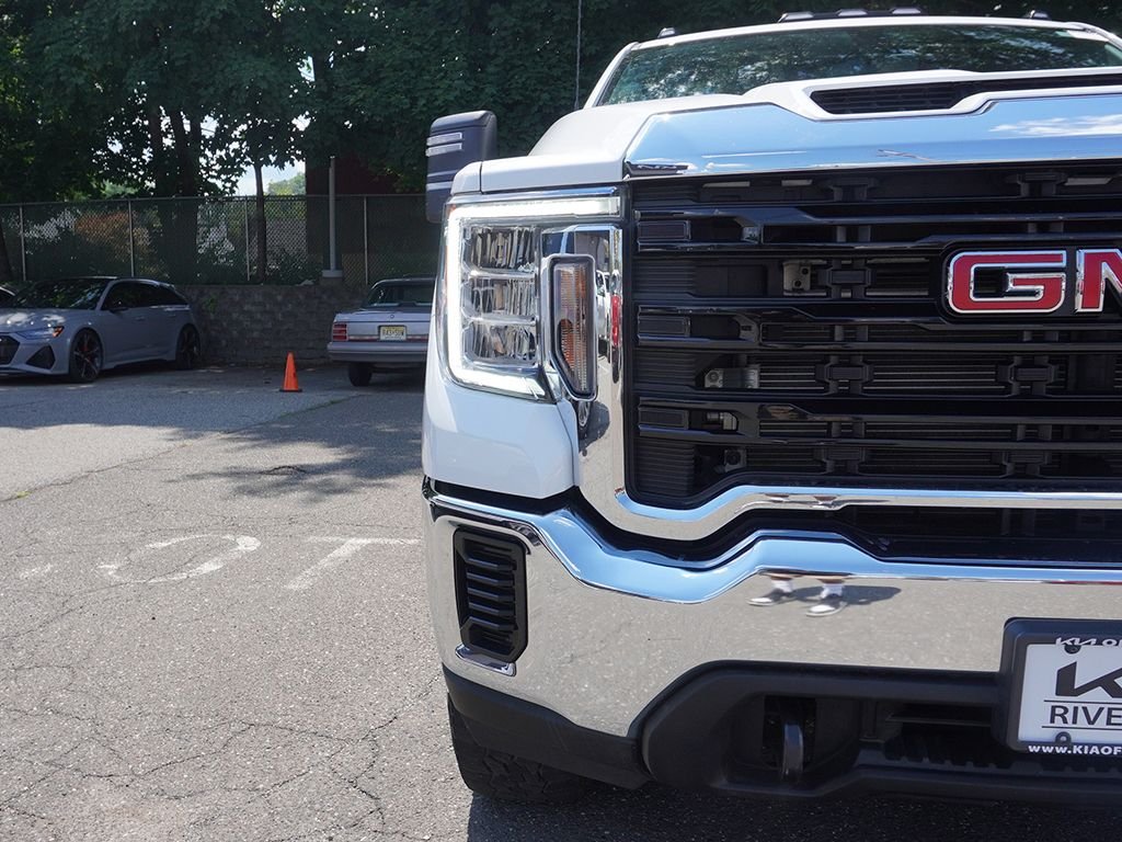 Used 2023 White GMC Pro image 9