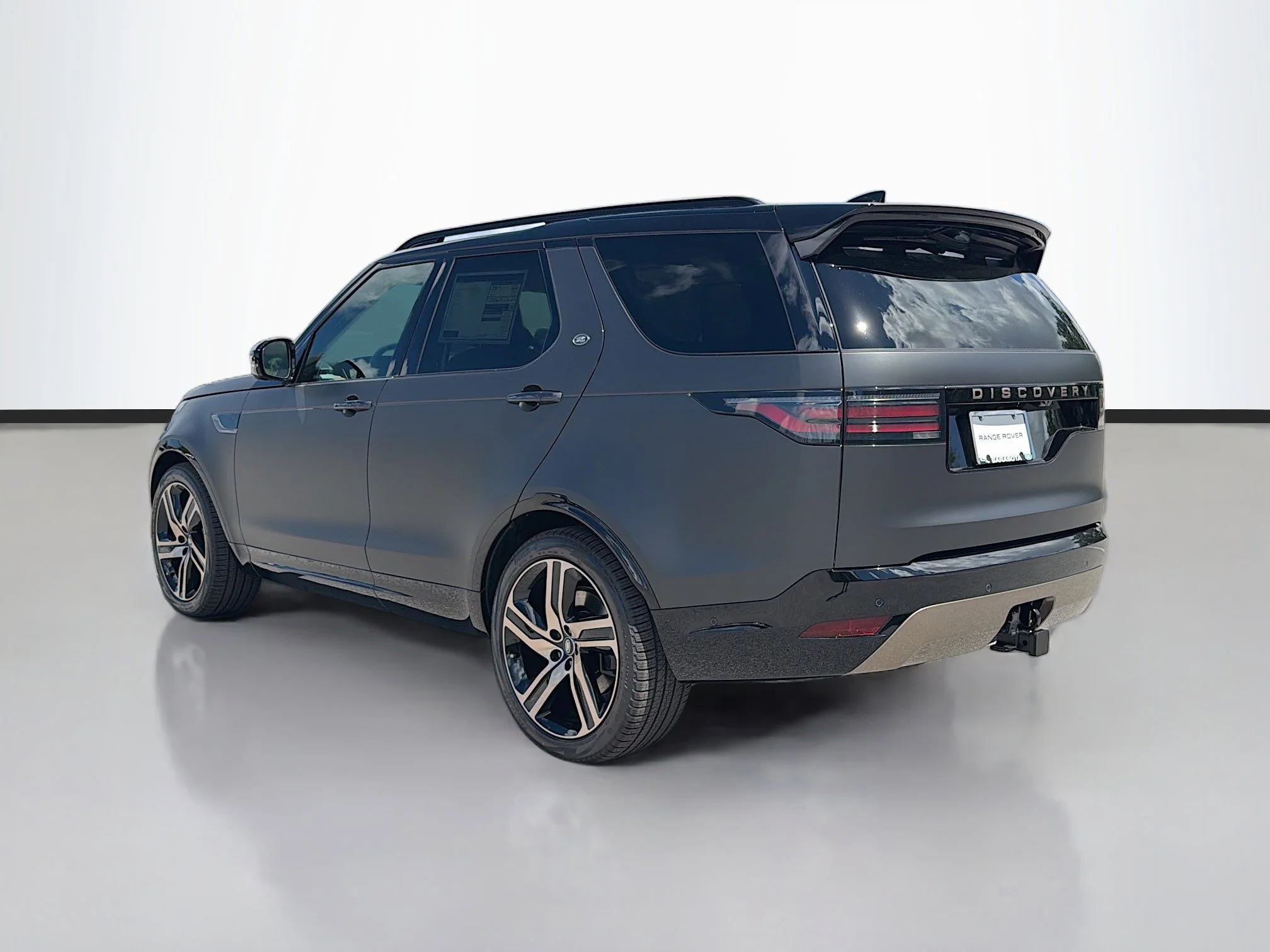 New 2026 Carpathian Grey Land Rover Tempest Edition image 3