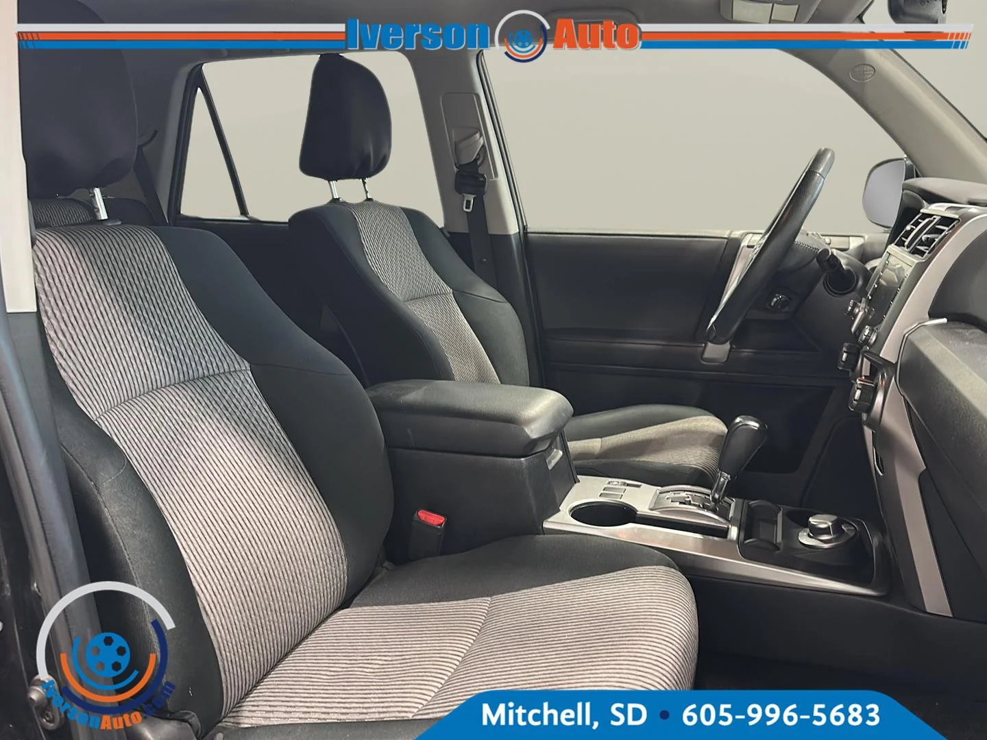 Used 2022 Black Toyota SR5 image 31