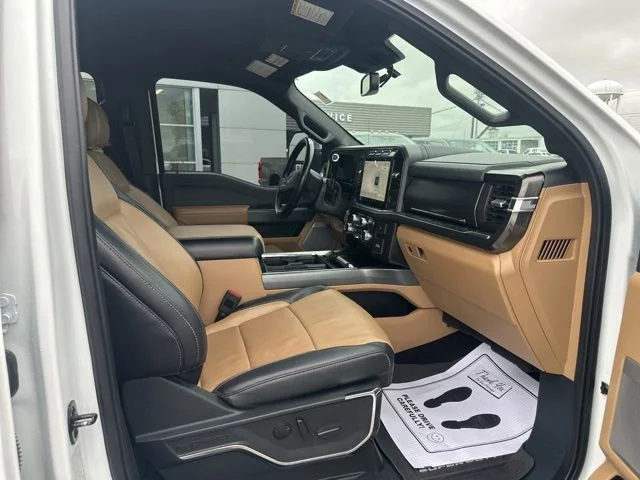 Used 2023 Oxford White Ford Lariat image 8