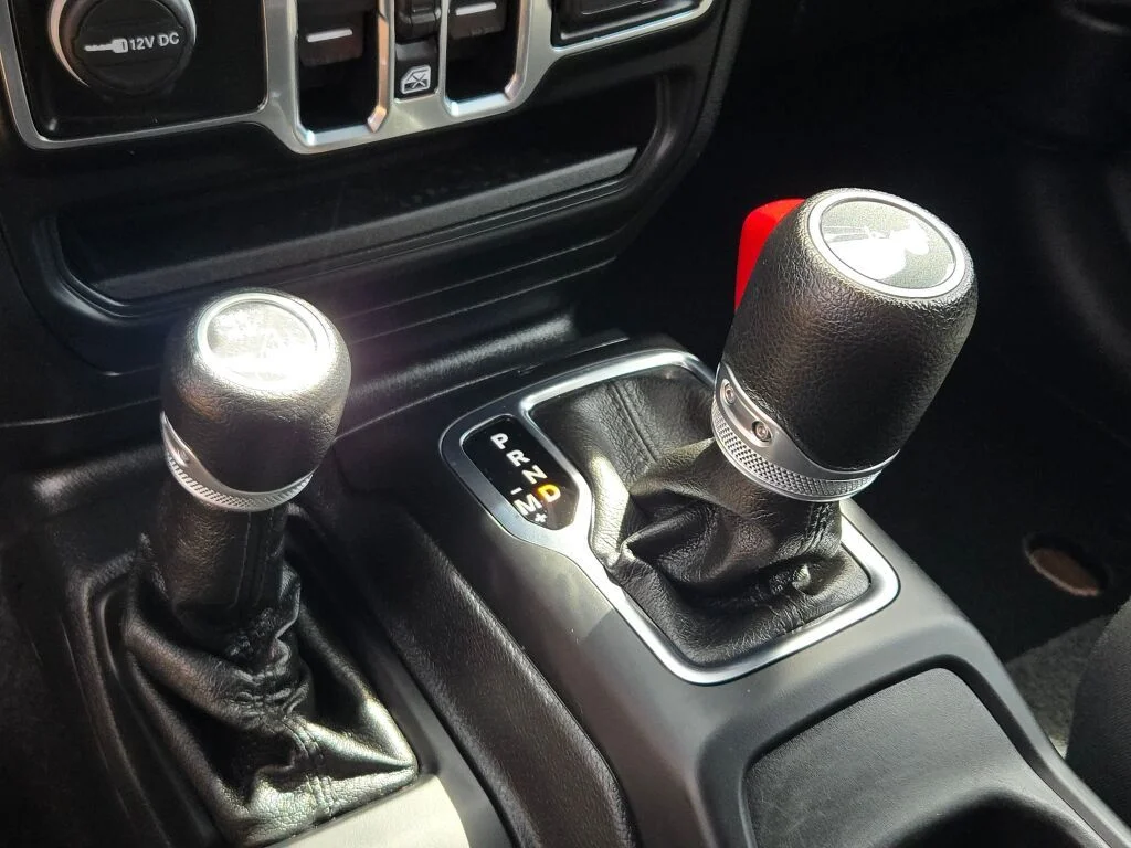 Used 2020 Black Jeep Unlimited Sport image 28