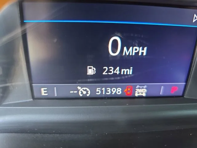 Used 2020 SUMMIT WHITE Chevrolet RST image 17