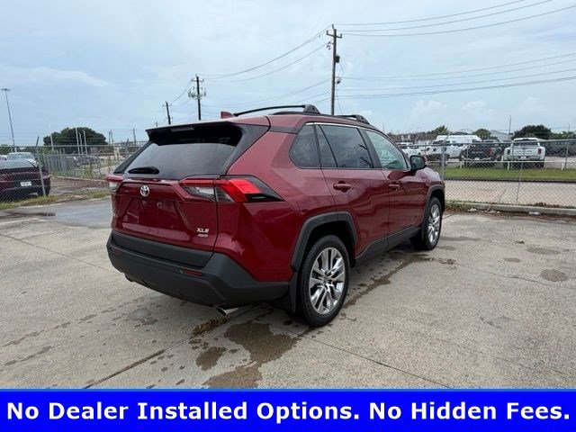 Used 2022 Pearl Toyota XLE Premium image 3