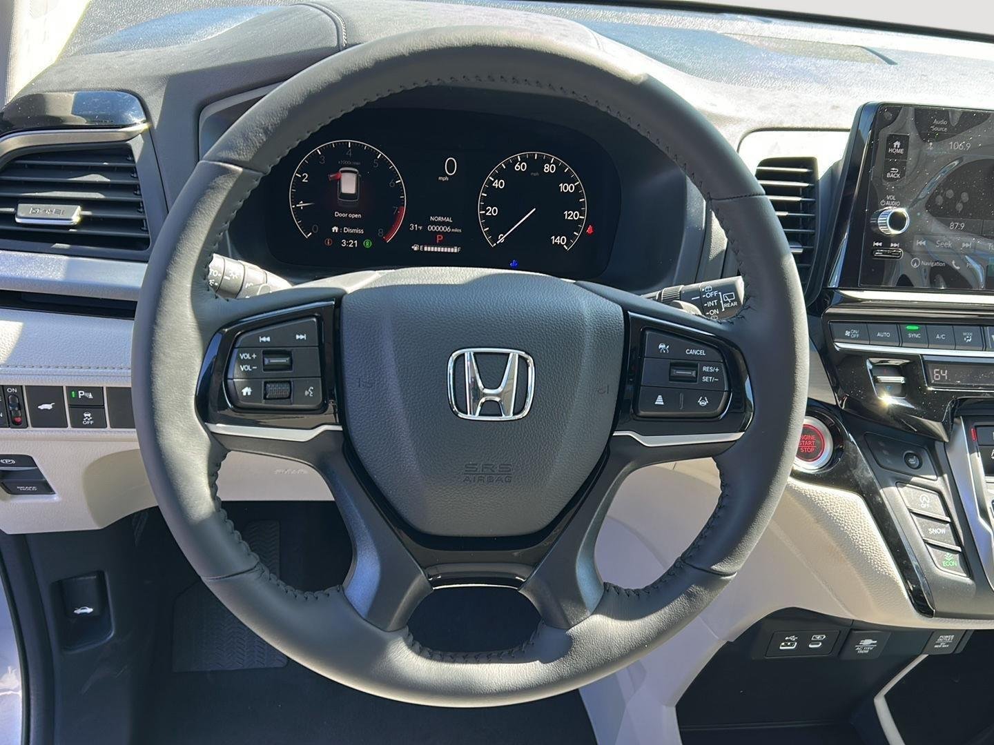 New 2026 Solar Silver Metallic Honda Touring image 4