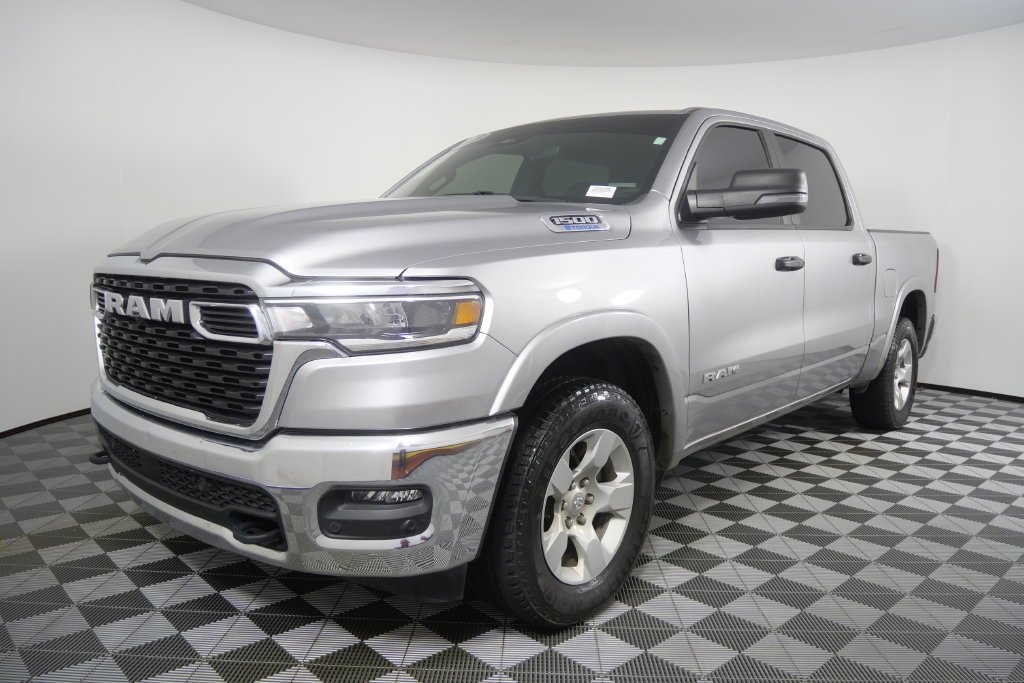 Used 2025 Billet Silver Metallic Ram Big Horn/Lone Star image 8