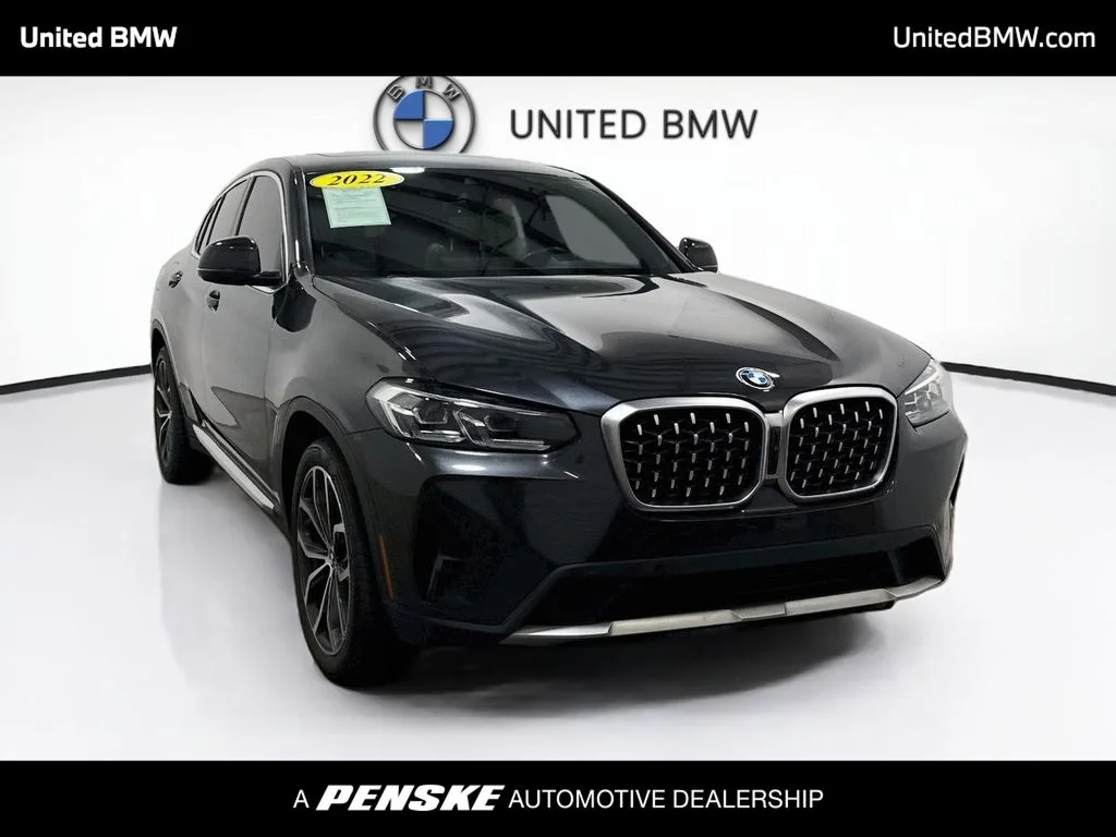 Used 2022 Dark Graphite Metallic BMW xDrive30i image 3