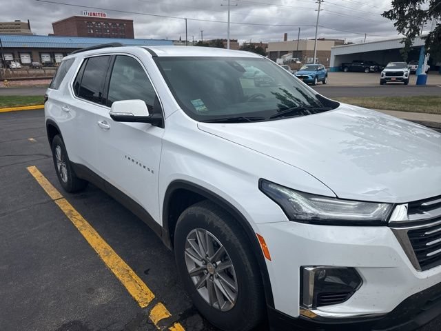 Used 2024 Summit White Chevrolet LT Cloth image 2
