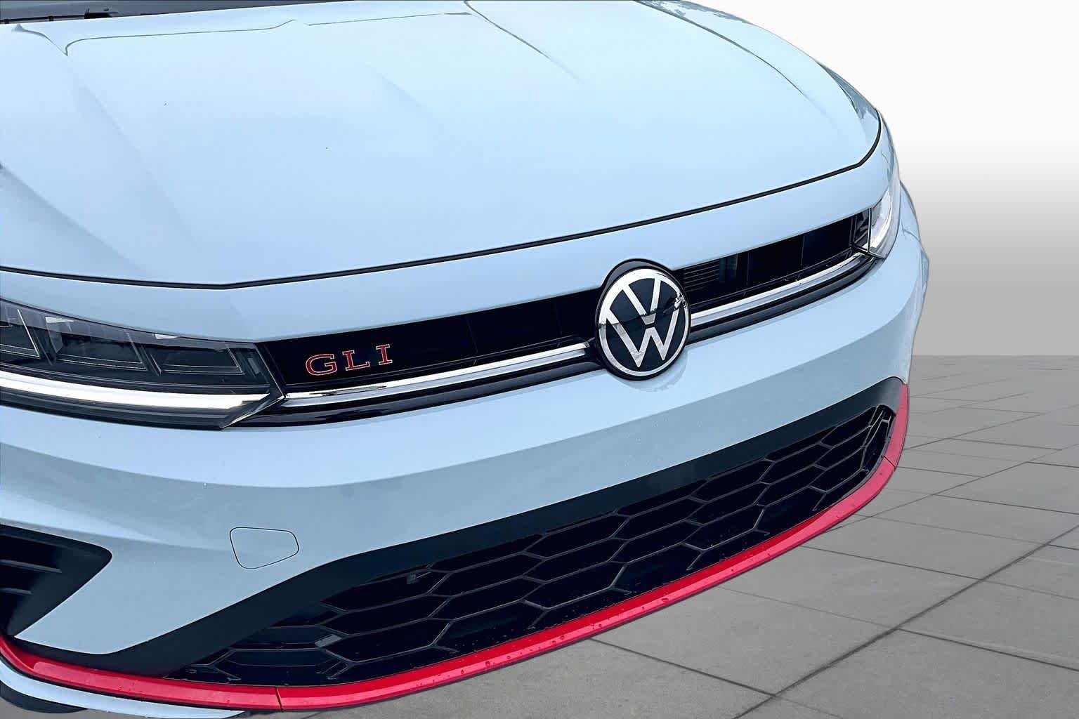 Used 2025 Monument Gray Volkswagen Autobahn image 29