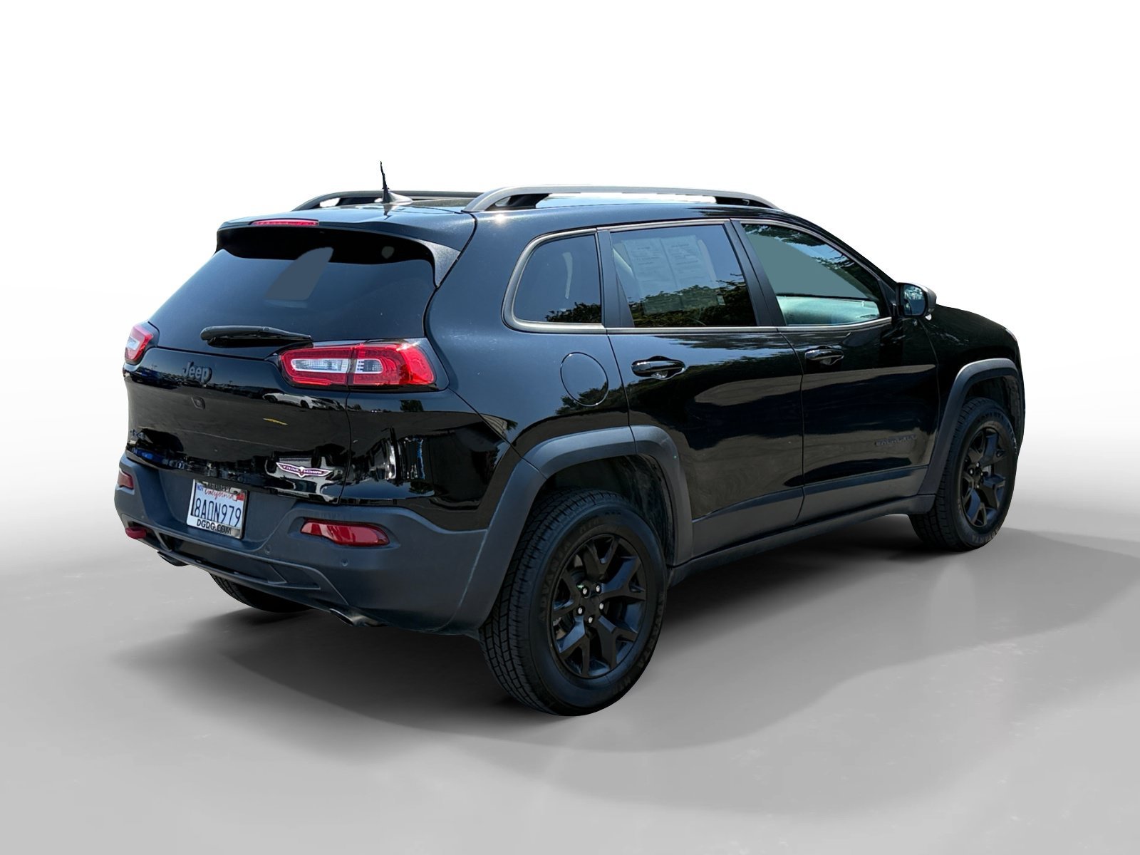 Used 2018 Diamond Black Jeep Trailhawk image 5