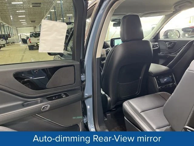 New 2026 Whisper Blue Metallic Clearcoat Lincoln Premiere® image 35