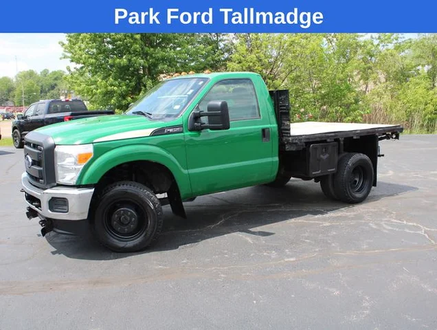 2015 Ford F-350 Chassis Cab XL
