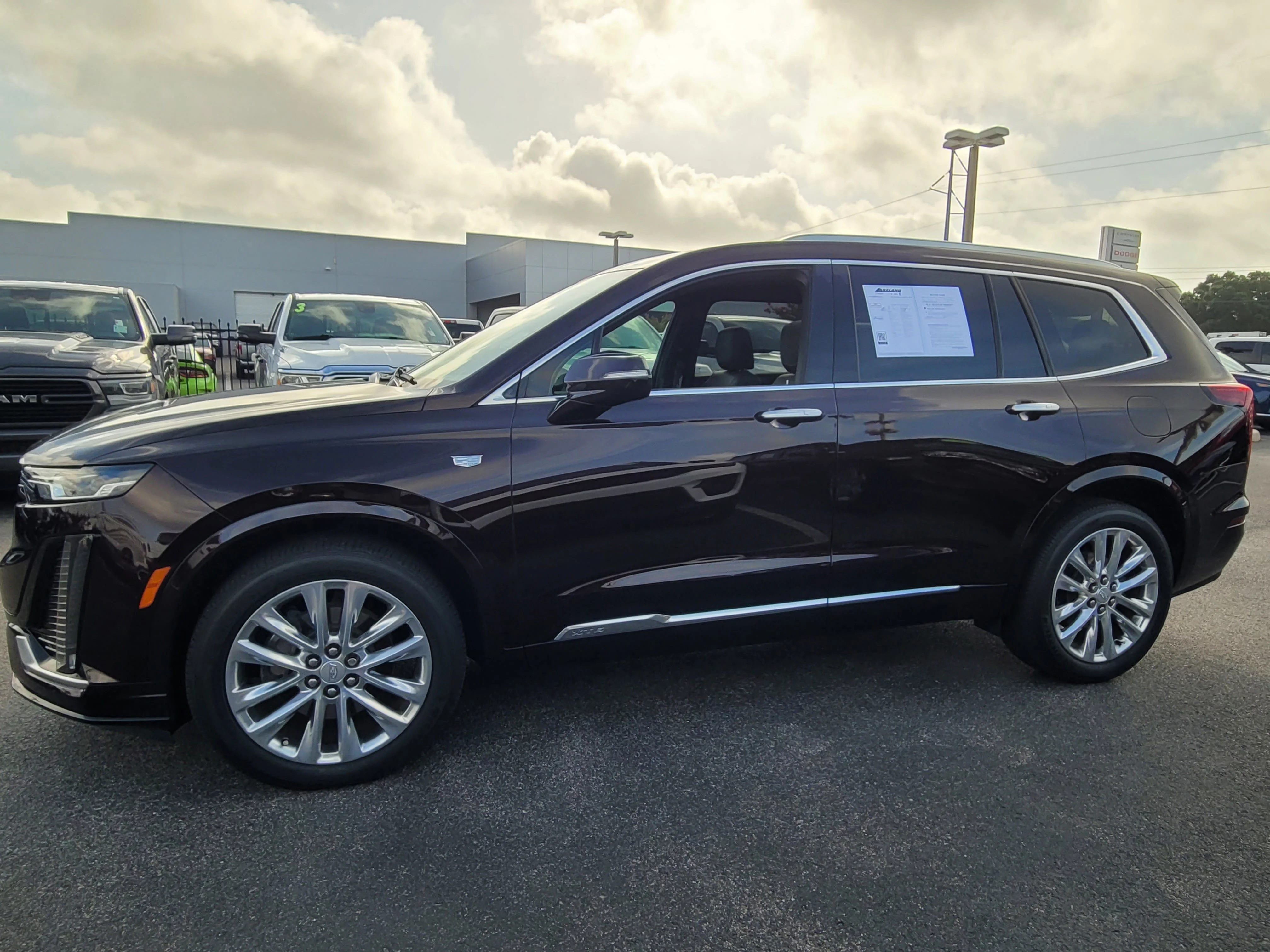 Used 2020 Garnet Metallic Cadillac FWD Premium Luxury image 7