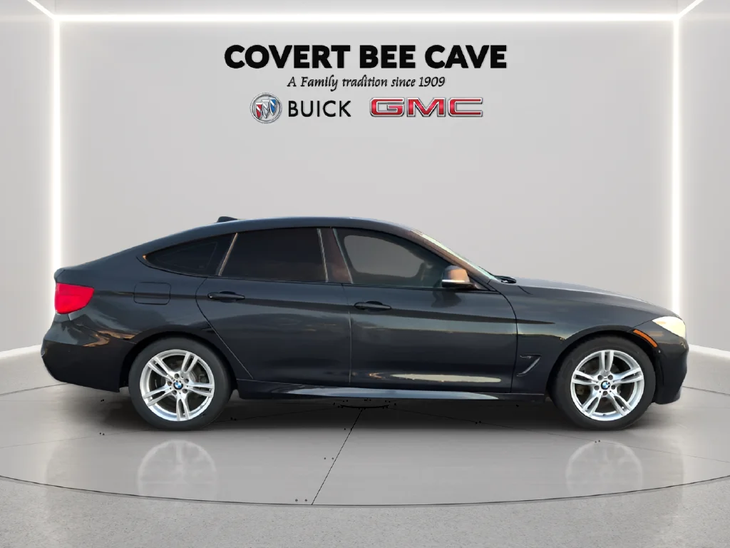 Used 2018 Black BMW 330 Gran Turismo i xDrive image 11